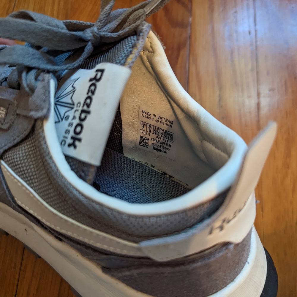 Reebok Classic Leather Legacy - Picture 3 of 4